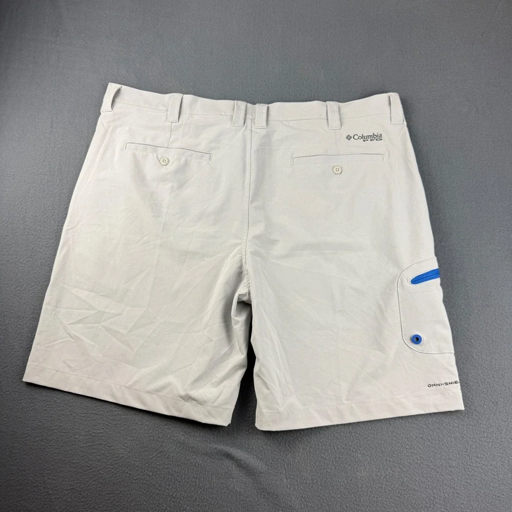 Columbia PFG Shorts Men's 42 Grey Performance Fishing Gear Omni-Shield Cargo